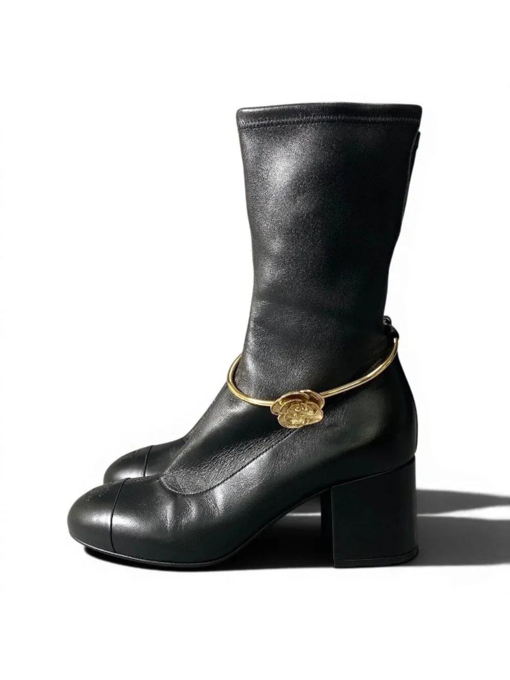 CHANEL polished brand